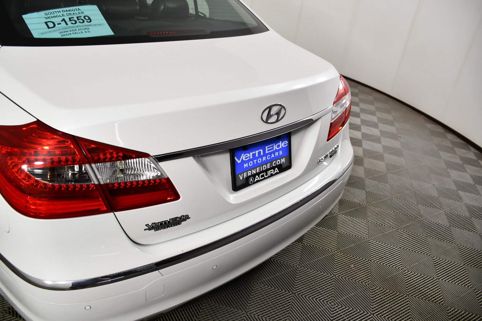 Used 2013 Hyundai Genesis 5.0 R-Spec RWD image 15