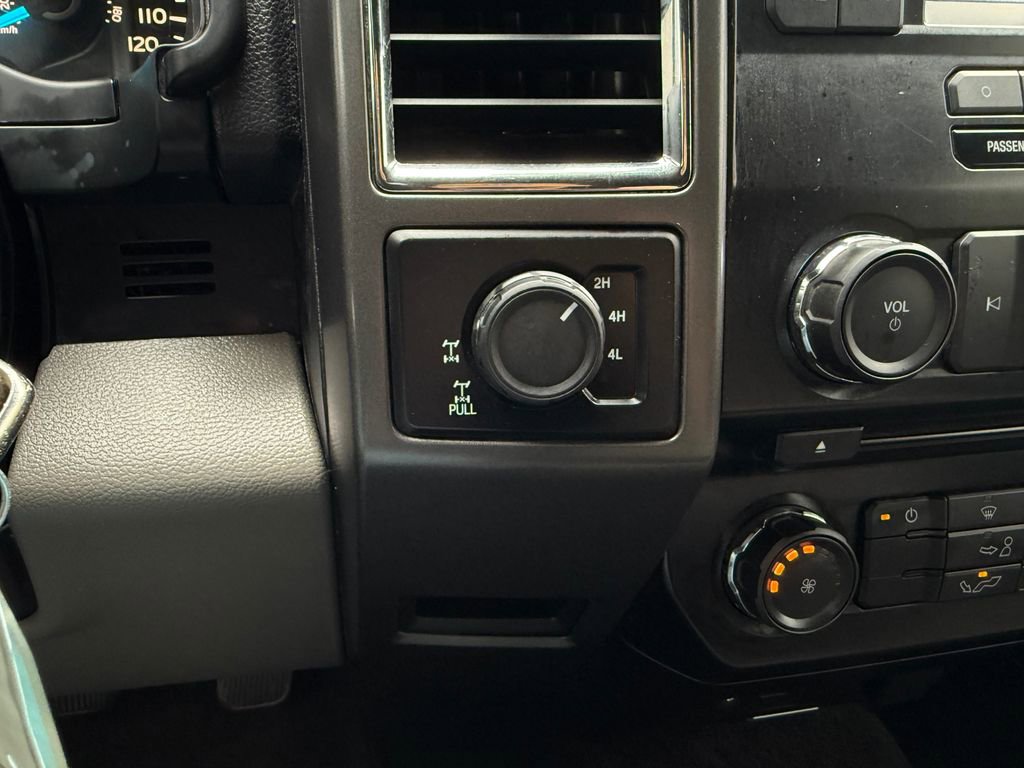 Used 2015 Ford F150 XLT w/ Trailer Tow Package AWD/4WD image 40