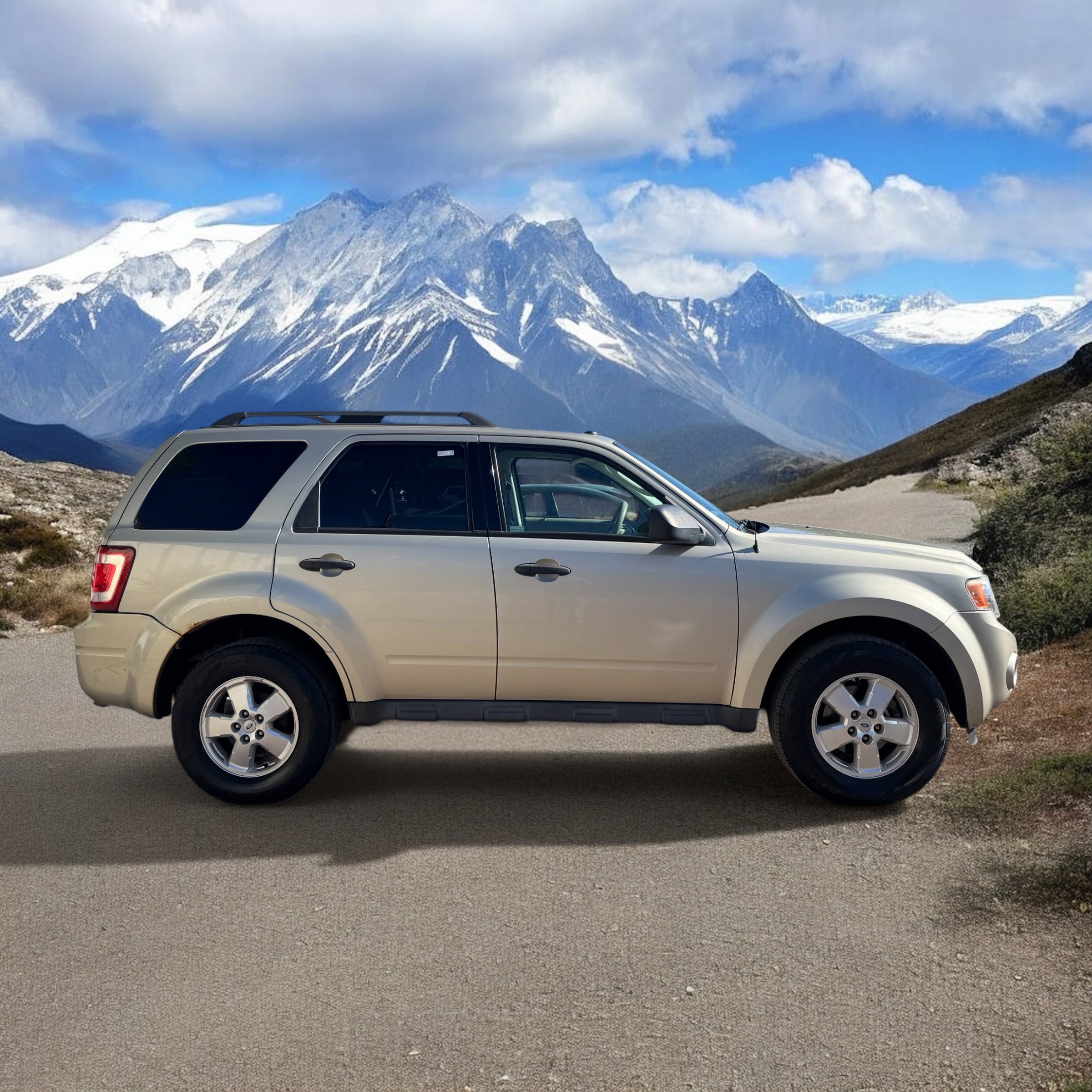 Used 2010 Ford Escape XLT FWD image 6
