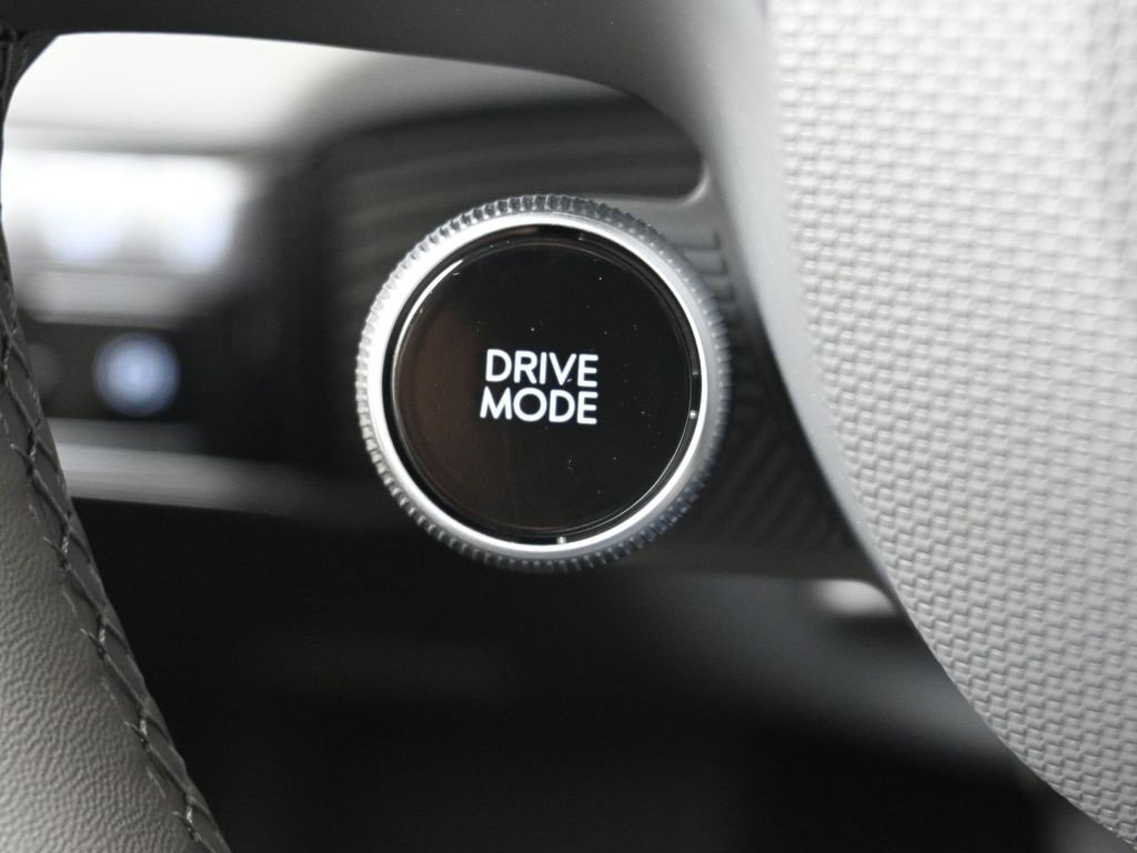 New 2025 Hyundai Ioniq 5 SEL image 28