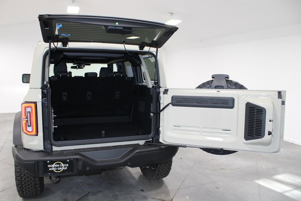 New 2025 Ford Bronco Badlands image 16