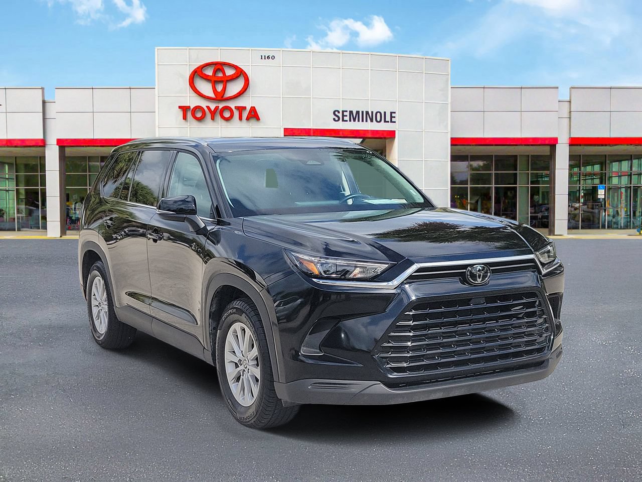 Used 2025 Toyota Grand Highlander FWD image 2