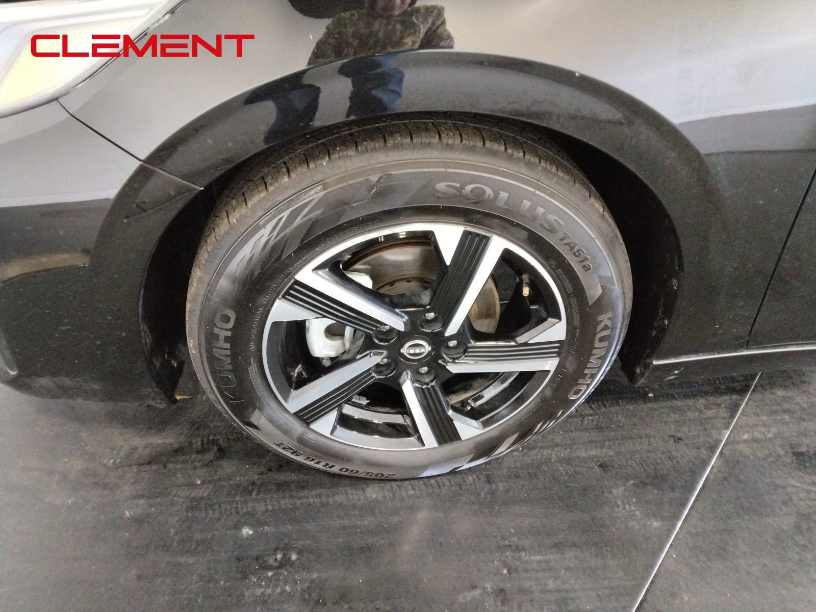 Used 2024 Nissan Sentra SV FWD image 38