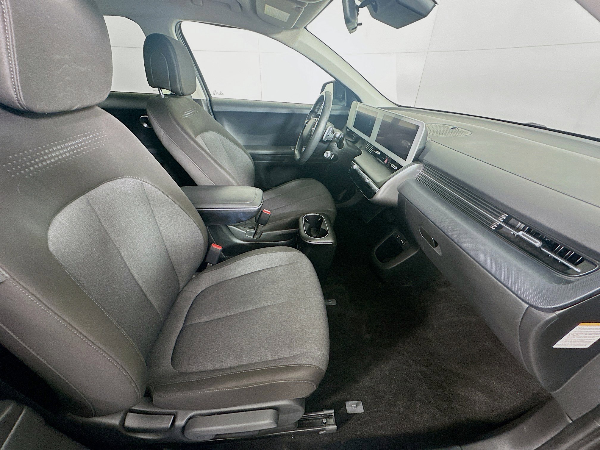 Used 2023 Hyundai Ioniq 5 SE image 30