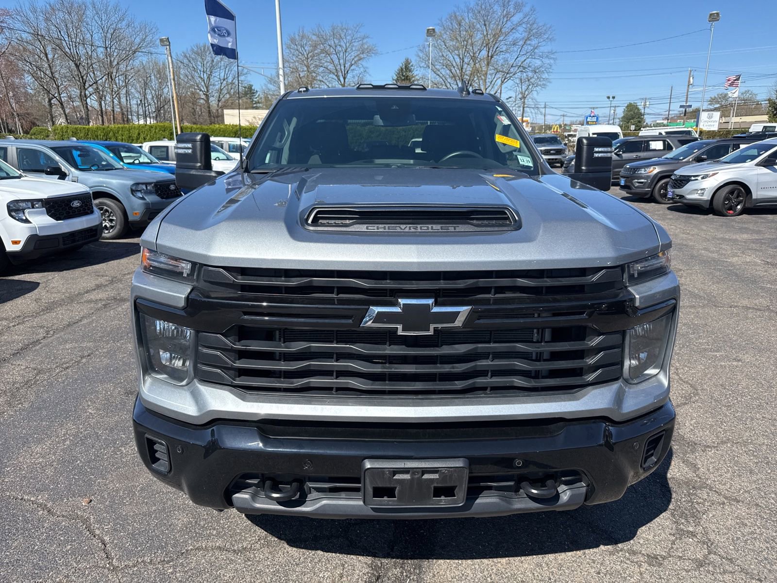 Used 2025 Chevrolet Silverado 2500 Custom w/ Custom Value Package image 2