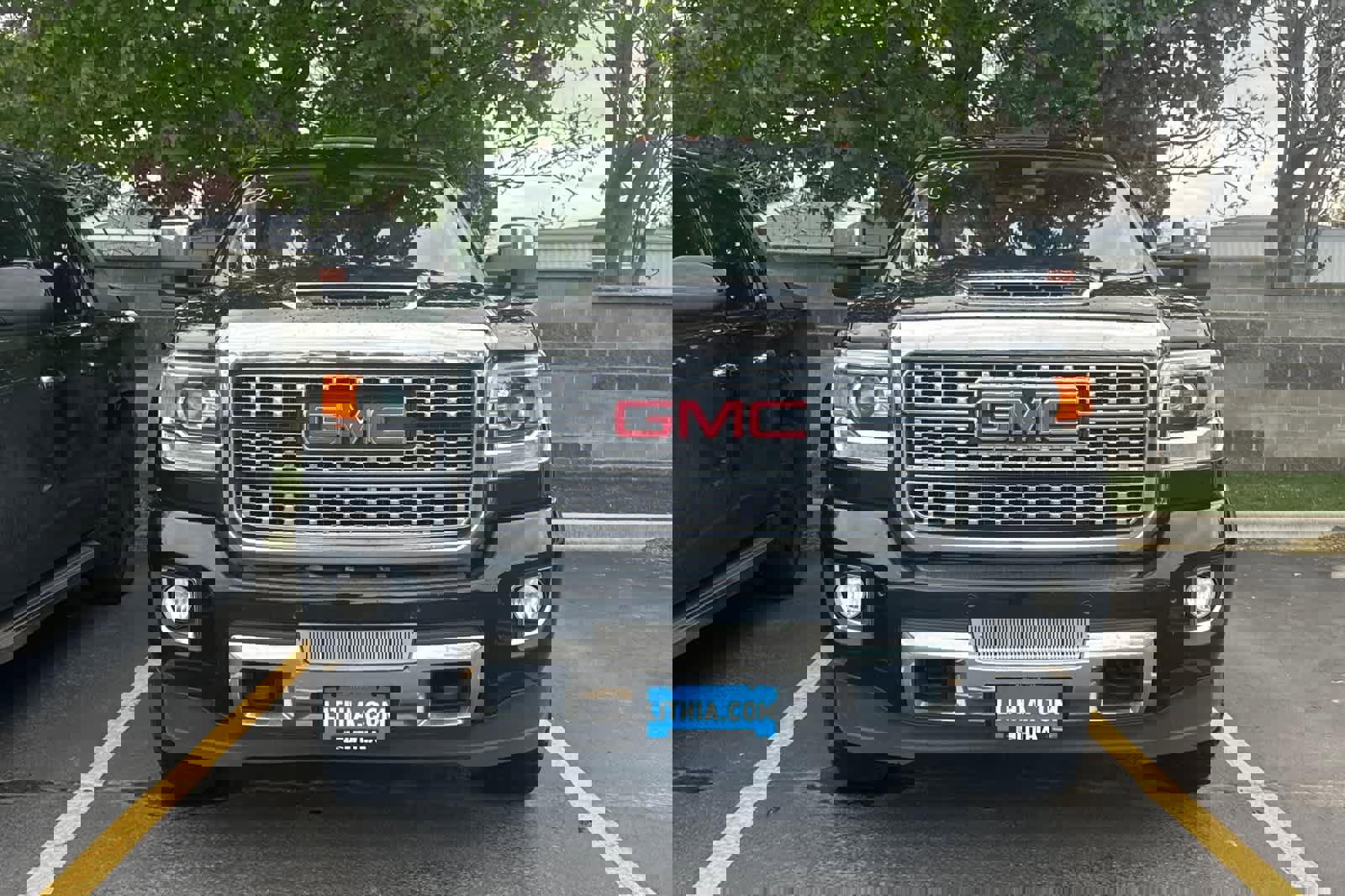 Used 2018 GMC Sierra 3500 Denali AWD/4WD image 2