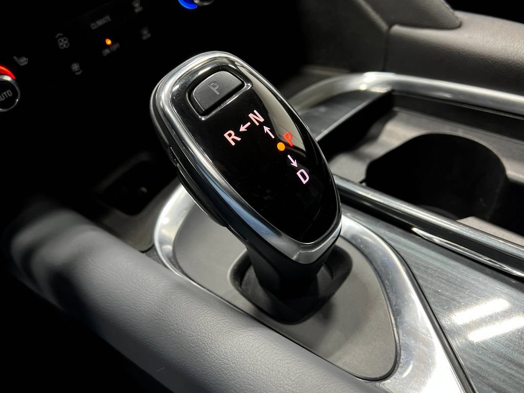 Used 2018 Buick Enclave Essence AWD/4WD image 32