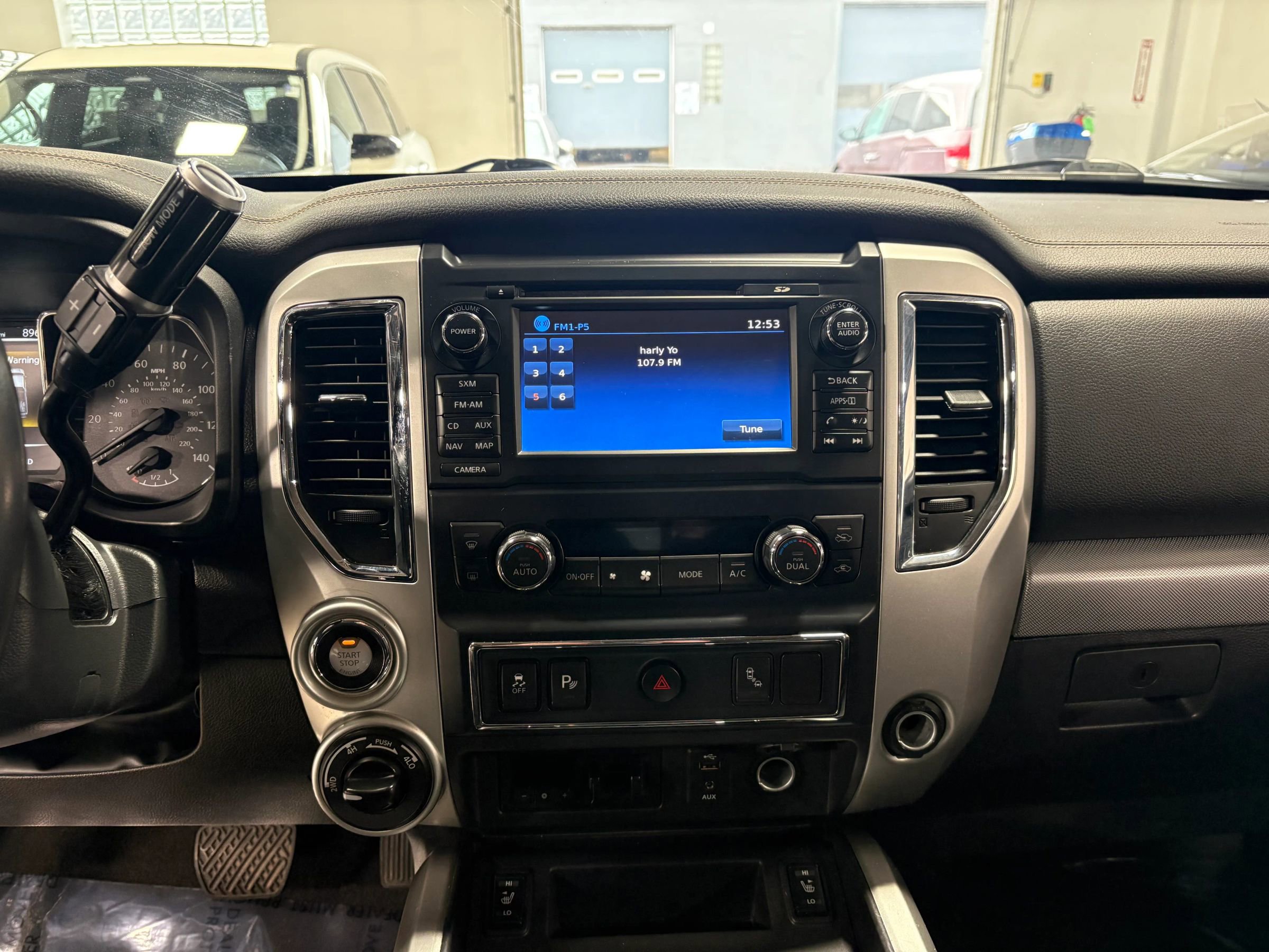 Used 2017 Nissan Titan PRO-4X image 17