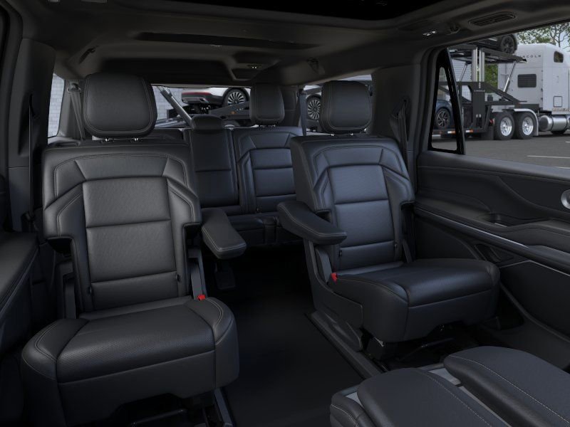 New 2026 Lincoln Navigator L Reserve w/ Jet Appearance Package AWD/4WD image 11