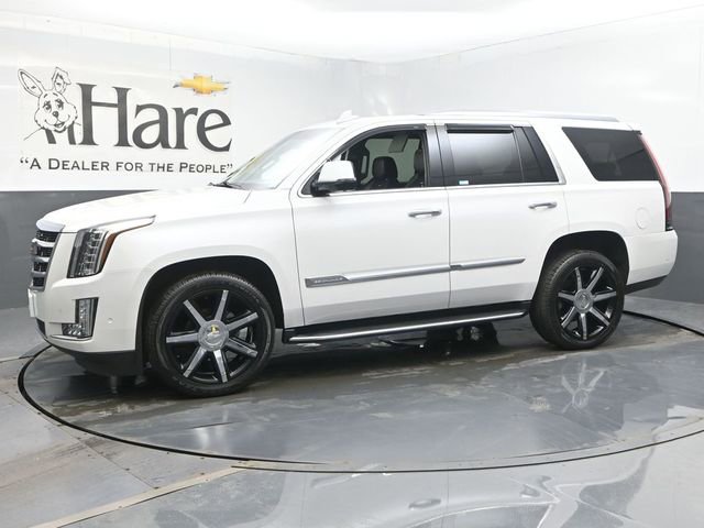 Used 2017 Cadillac Escalade Premium Luxury image 33