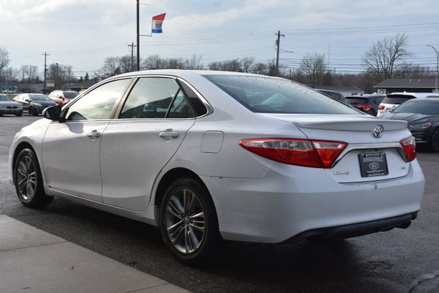 Used 2015 Toyota Camry SE image 11