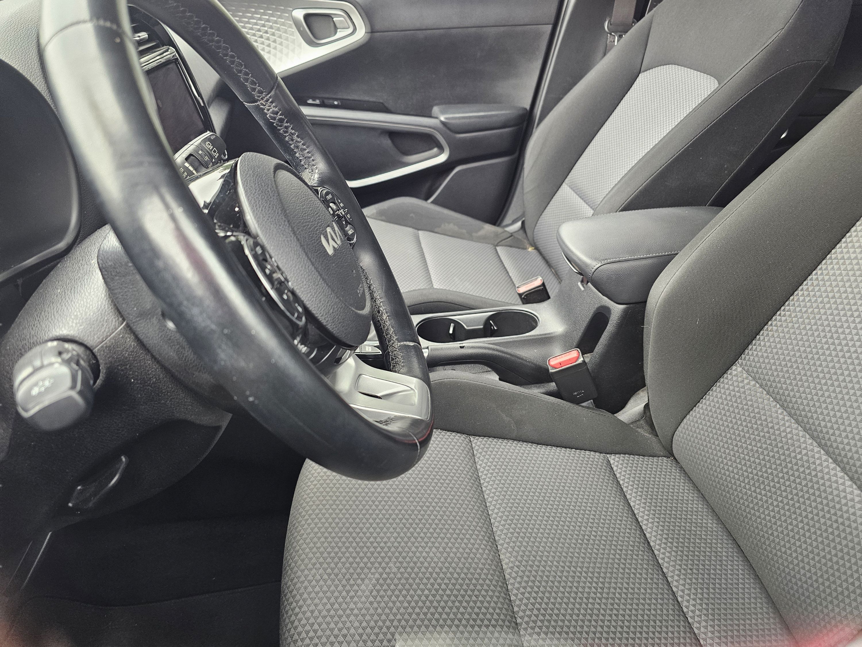 Used 2022 Kia Soul X-Line FWD image 23
