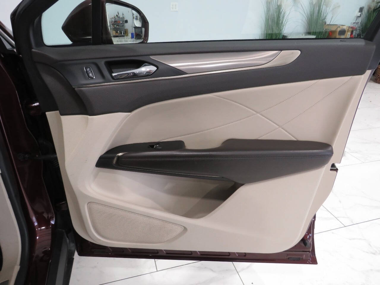 Used 2018 Lincoln MKC Premiere FWD image 25