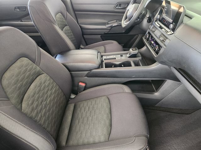 Used 2023 Nissan Pathfinder S FWD image 14