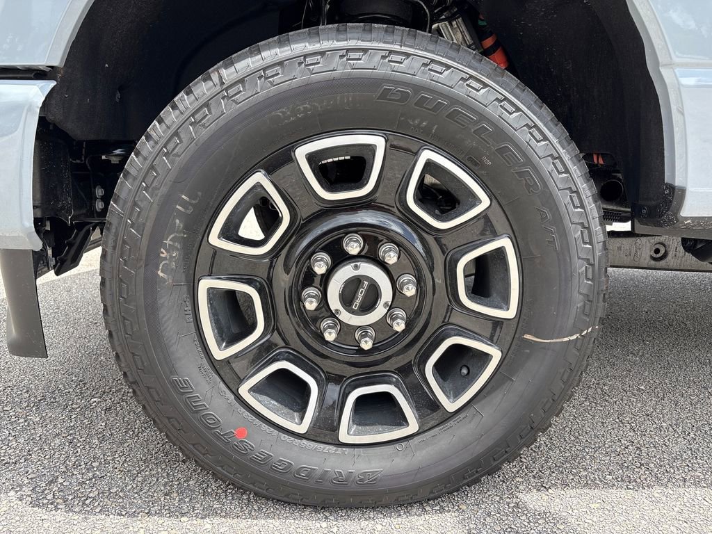 New 2026 Ford F350 4x4 Crew Cab Super Duty image 12