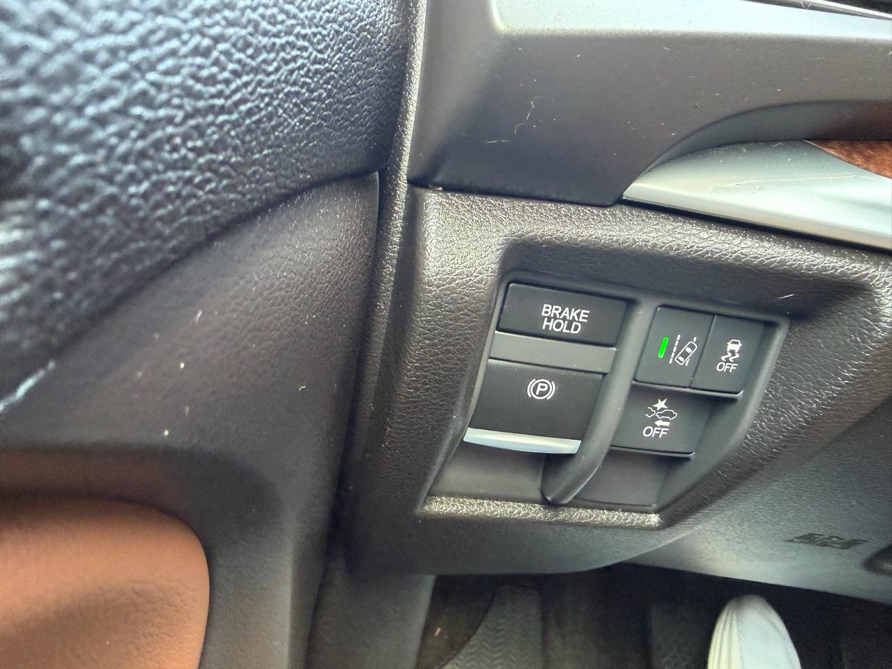 Used 2017 Acura MDX SH-AWD w/ Technology Package image 12