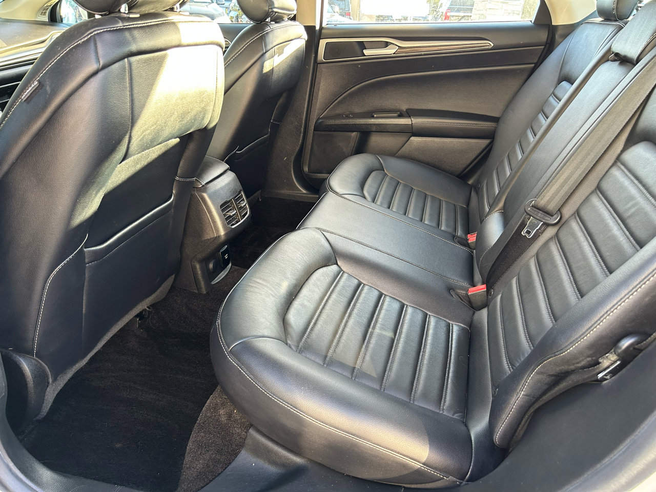 Used 2018 Ford Fusion SE w/ Equipment Group 602A image 11