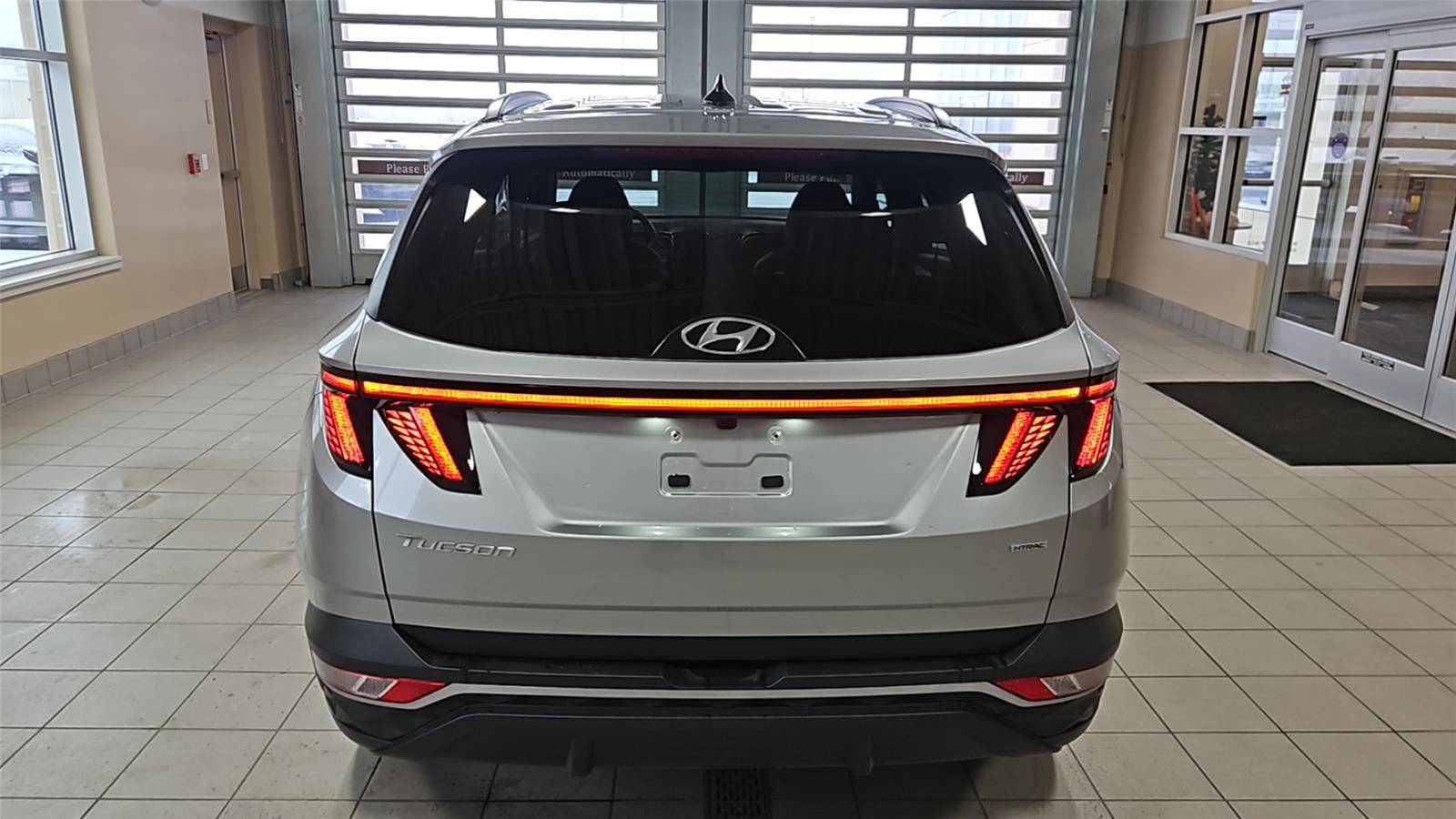 Used 2023 Hyundai Tucson SEL w/ Convenience Package image 6