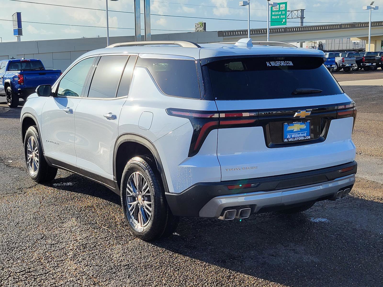 New 2026 Chevrolet Traverse LT w/ Driver Confidence Package image 3