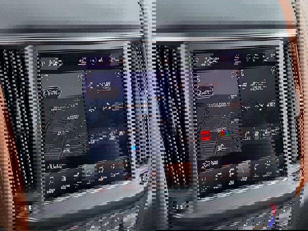 Used 2021 Maserati Levante S GranSport image 32