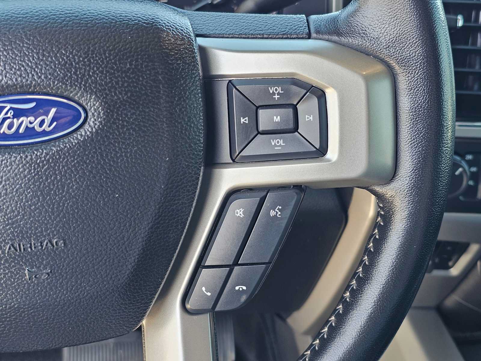 Used 2021 Ford F250 Lariat w/ Lariat Value Package AWD/4WD image 28