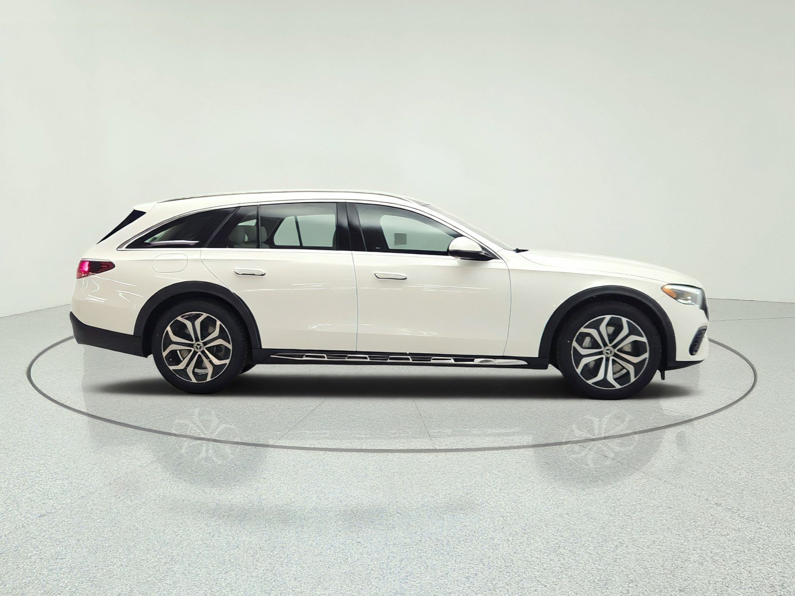 New 2027 Mercedes-Benz E 450 4MATIC All-Terrain Wagon image 4