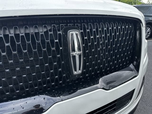 Certified 2024 Lincoln Navigator Reserve w/ Monochromatic Package AWD/4WD image 10