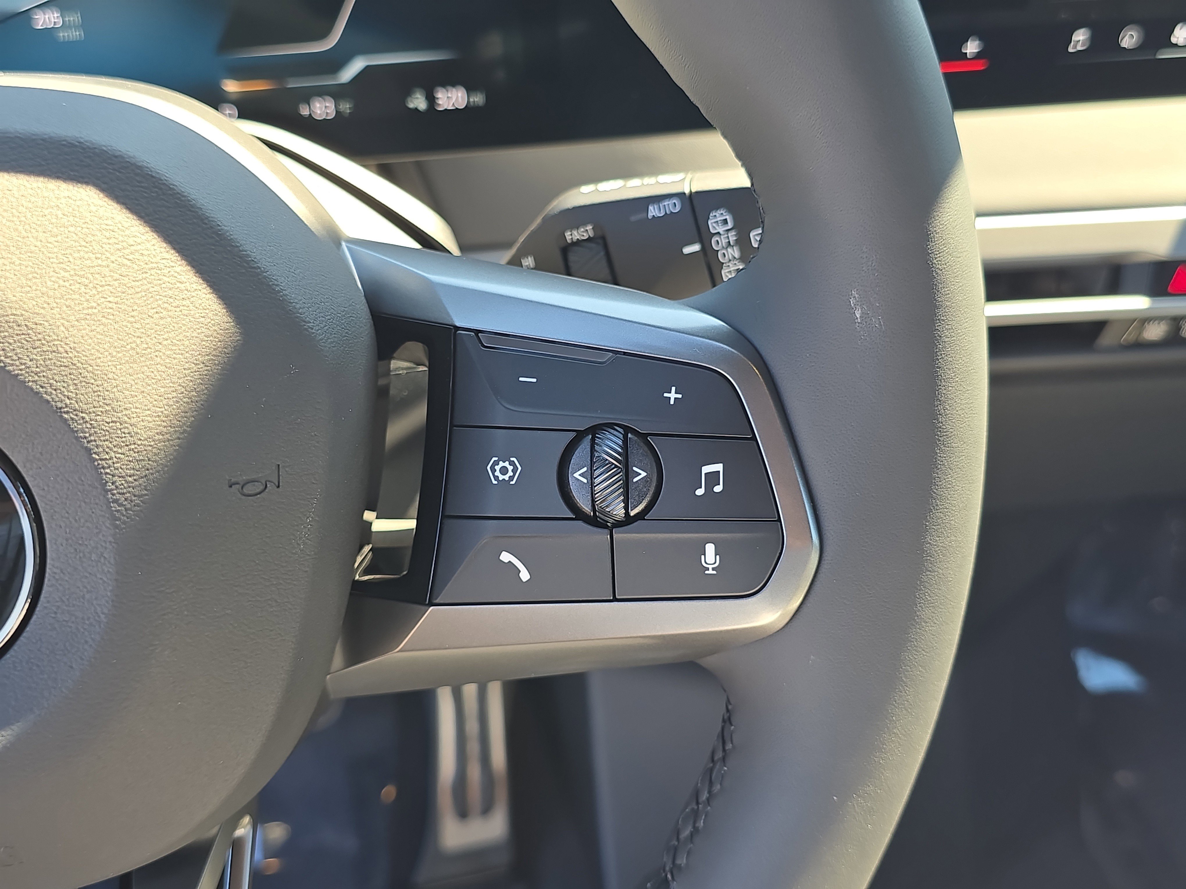 New 2026 BMW iX xDrive60 w/ M Sport Package image 32