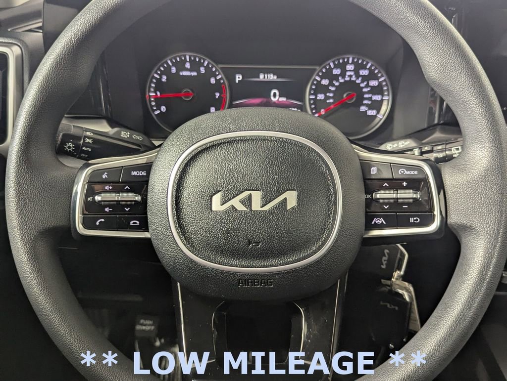 Used 2023 Kia Sorento LX FWD image 16