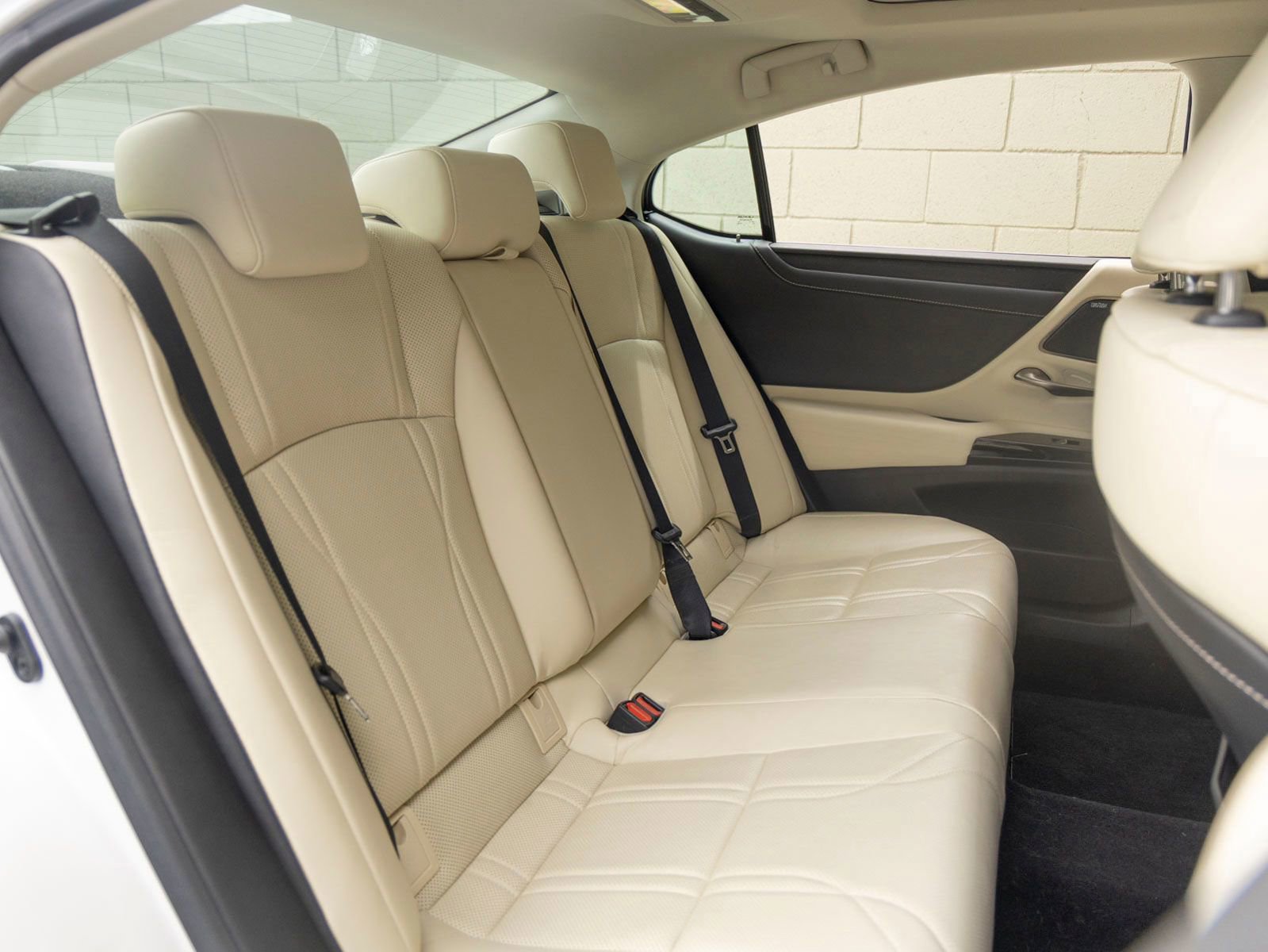Used 2022 Lexus ES 350 w/ Accessory Package 2 FWD image 23