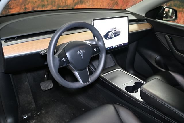 Used 2022 Tesla Model Y Long Range AWD/4WD image 19