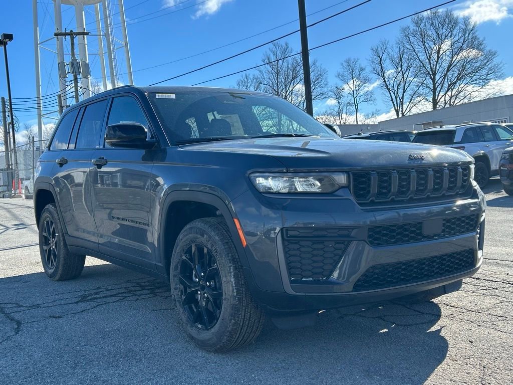 New 2026 Jeep Grand Cherokee Altitude image 4