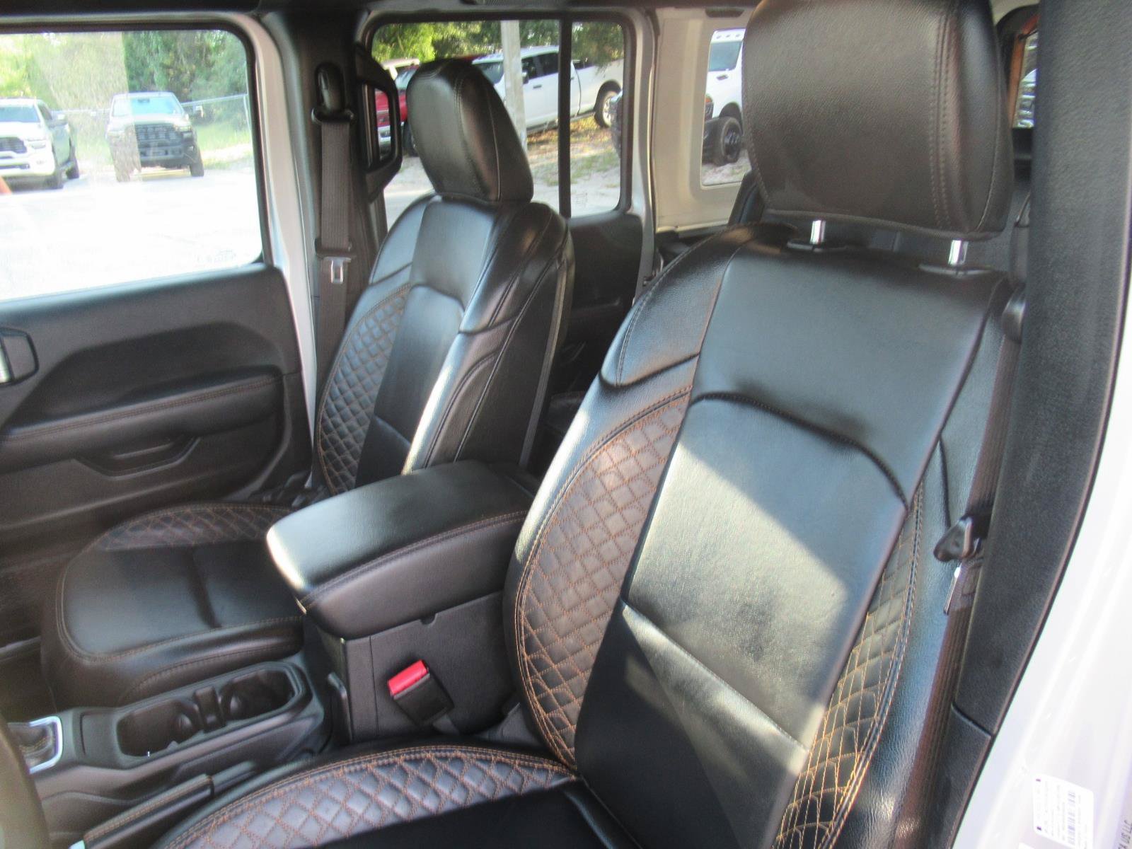 Certified 2023 Jeep Wrangler Unlimited Sahara AWD/4WD image 17