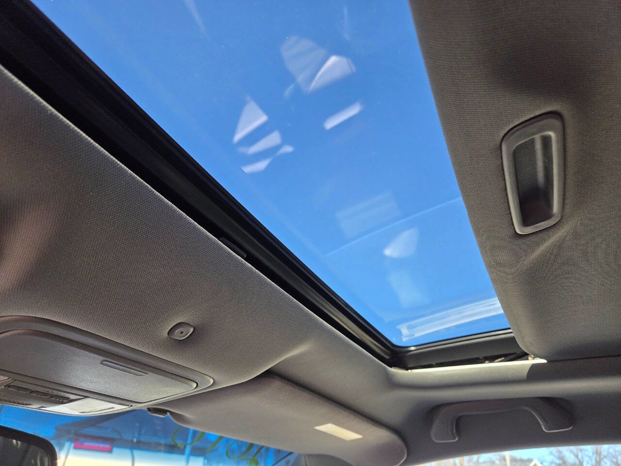 Used 2010 Honda Odyssey Touring image 12