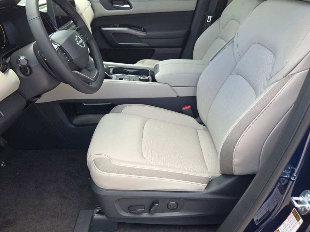New 2026 Nissan Pathfinder SL w/ Cargo Package AWD/4WD image 18