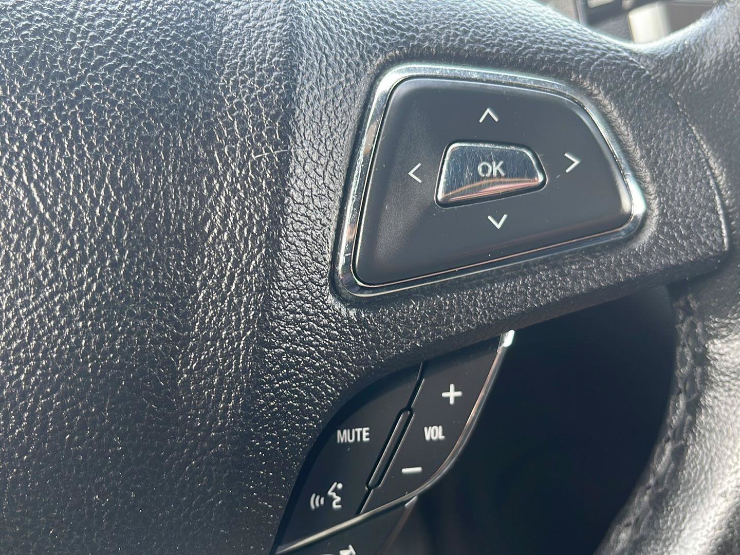 Used 2017 Lincoln MKC Premiere AWD/4WD image 25