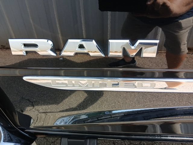 Used 2021 RAM 4500 4x4 Crew Cab DRW image 11
