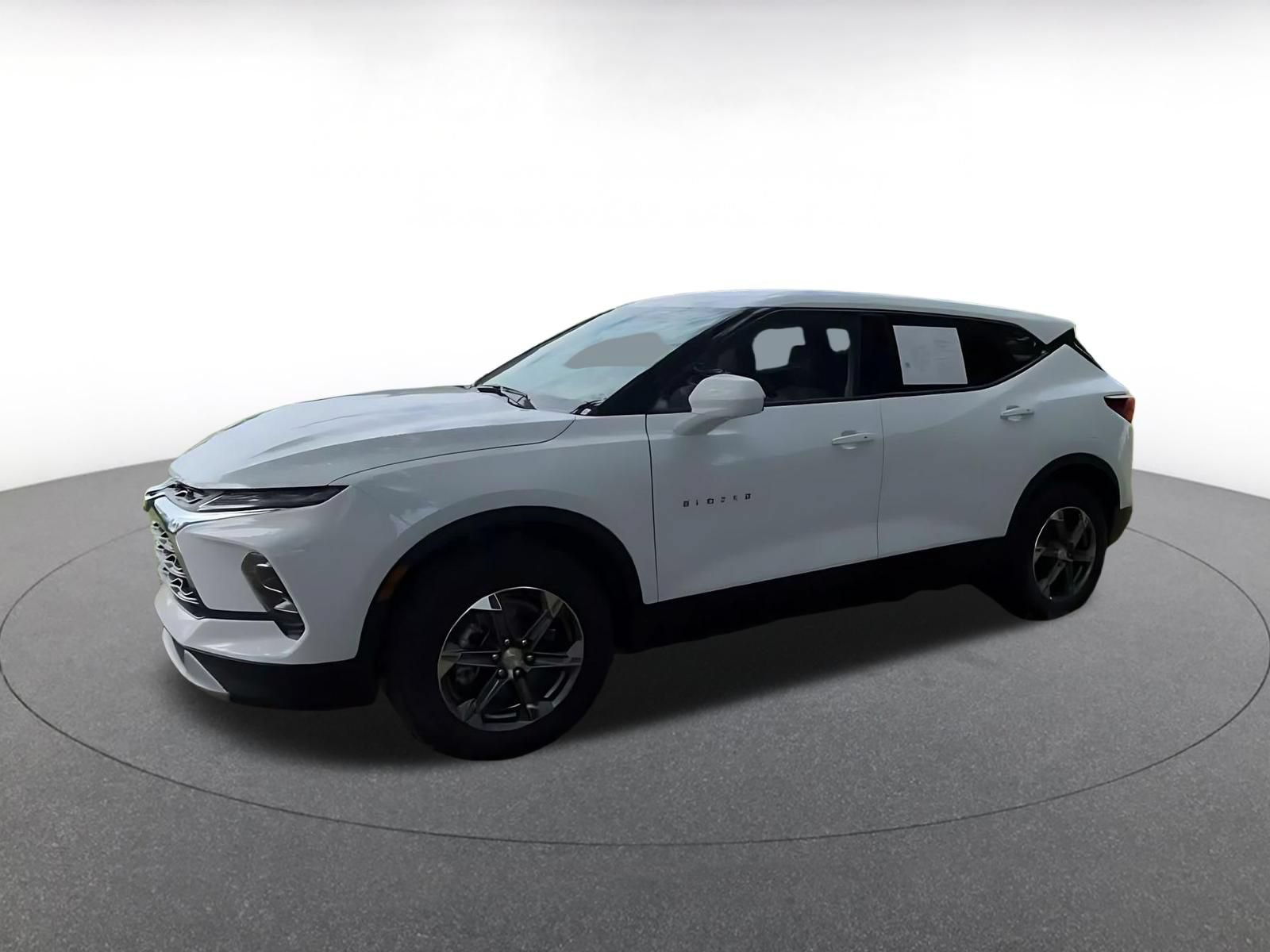 Used 2026 Chevrolet Blazer LT FWD image 7