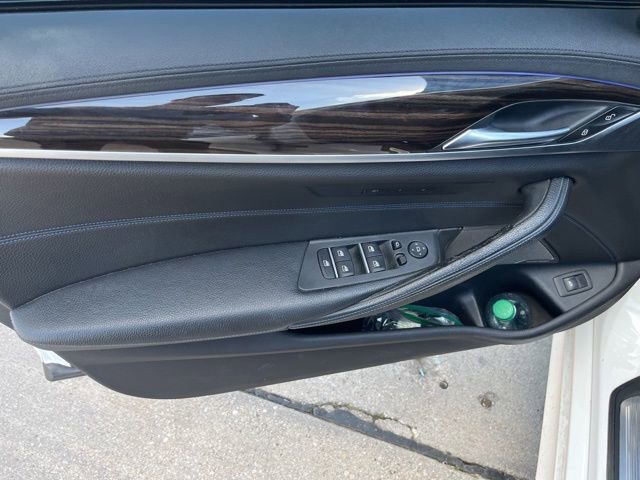 Used 2017 BMW 540i RWD image 9
