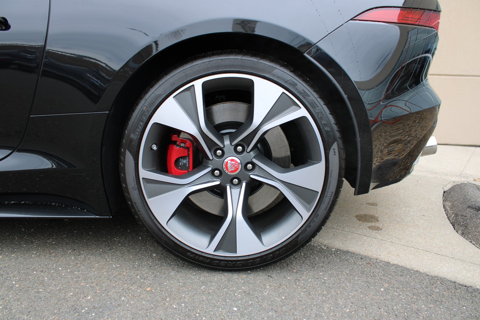 New 2023 Jaguar F-TYPE R-Dynamic image 8