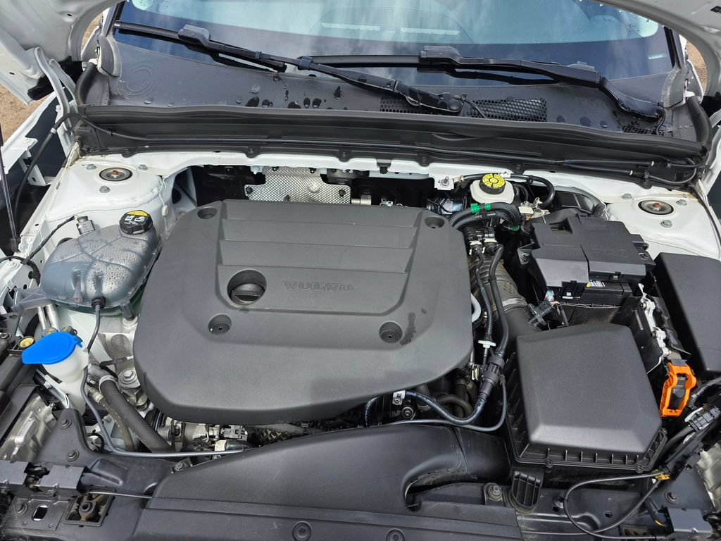 Used 2024 Volvo XC40 B5 Plus AWD/4WD image 26