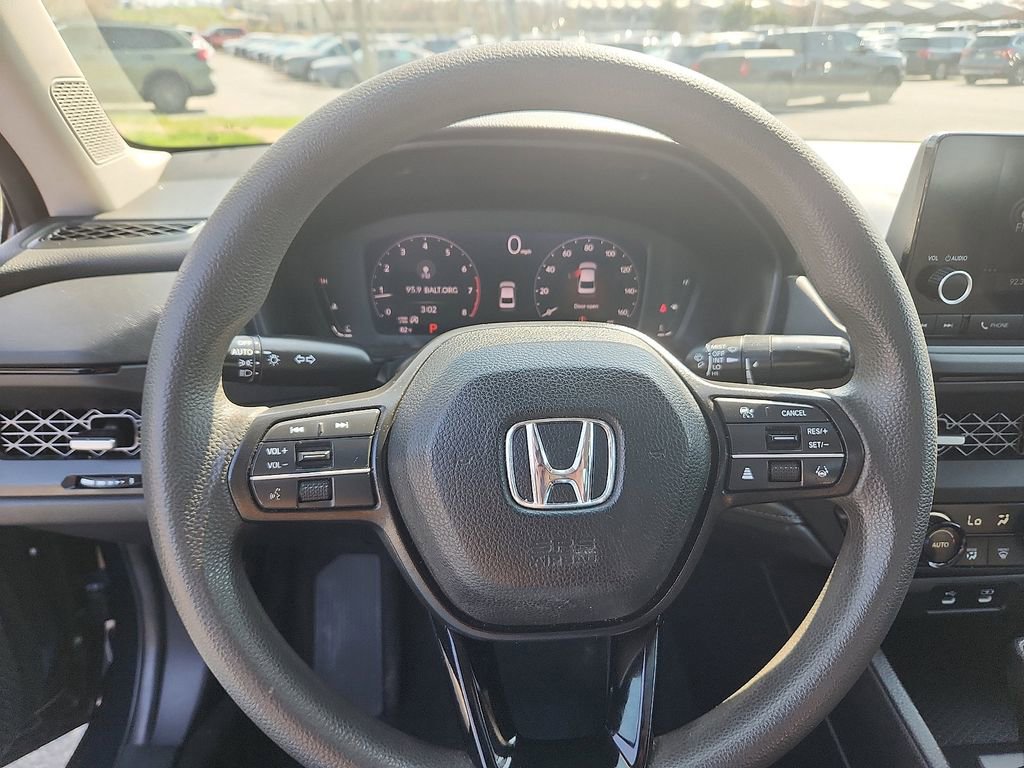 Used 2023 Honda Accord EX image 15