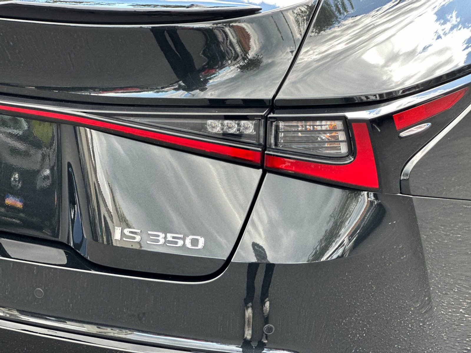 Used 2025 Lexus IS 350 F Sport image 32