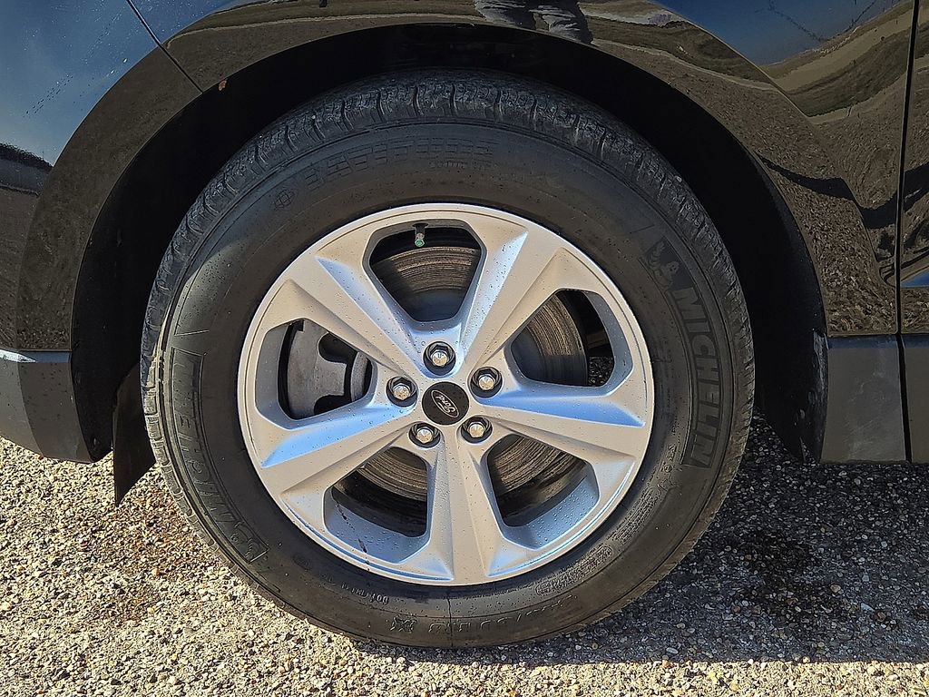 Used 2024 Ford Edge SE image 11