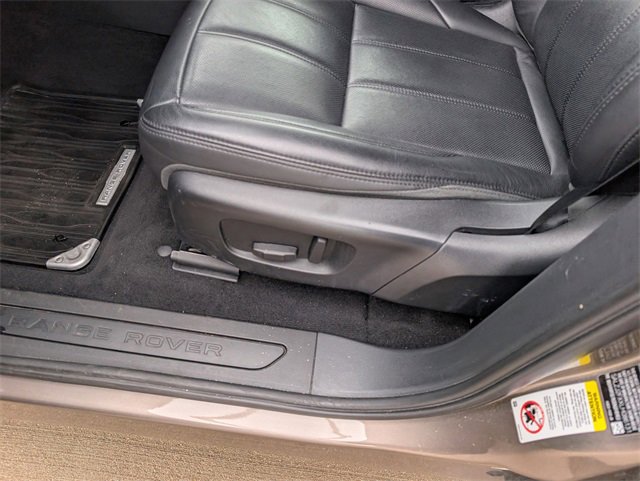 Used 2020 Land Rover Range Rover Evoque S image 19