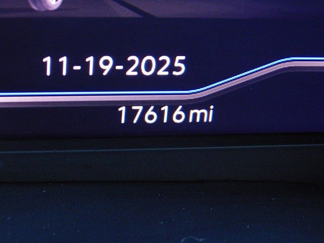 Used 2023 Volkswagen Atlas SEL Premium image 34