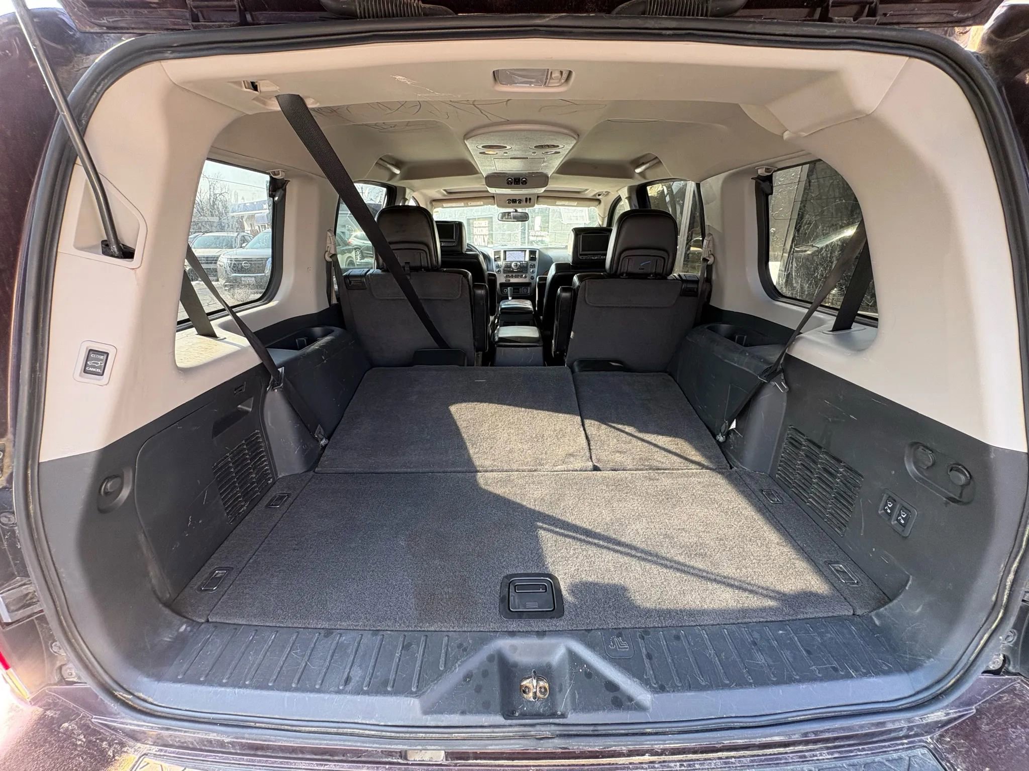 Used 2015 Nissan Armada Platinum w/ 2nd Row Captain Seat Package RWD image 17