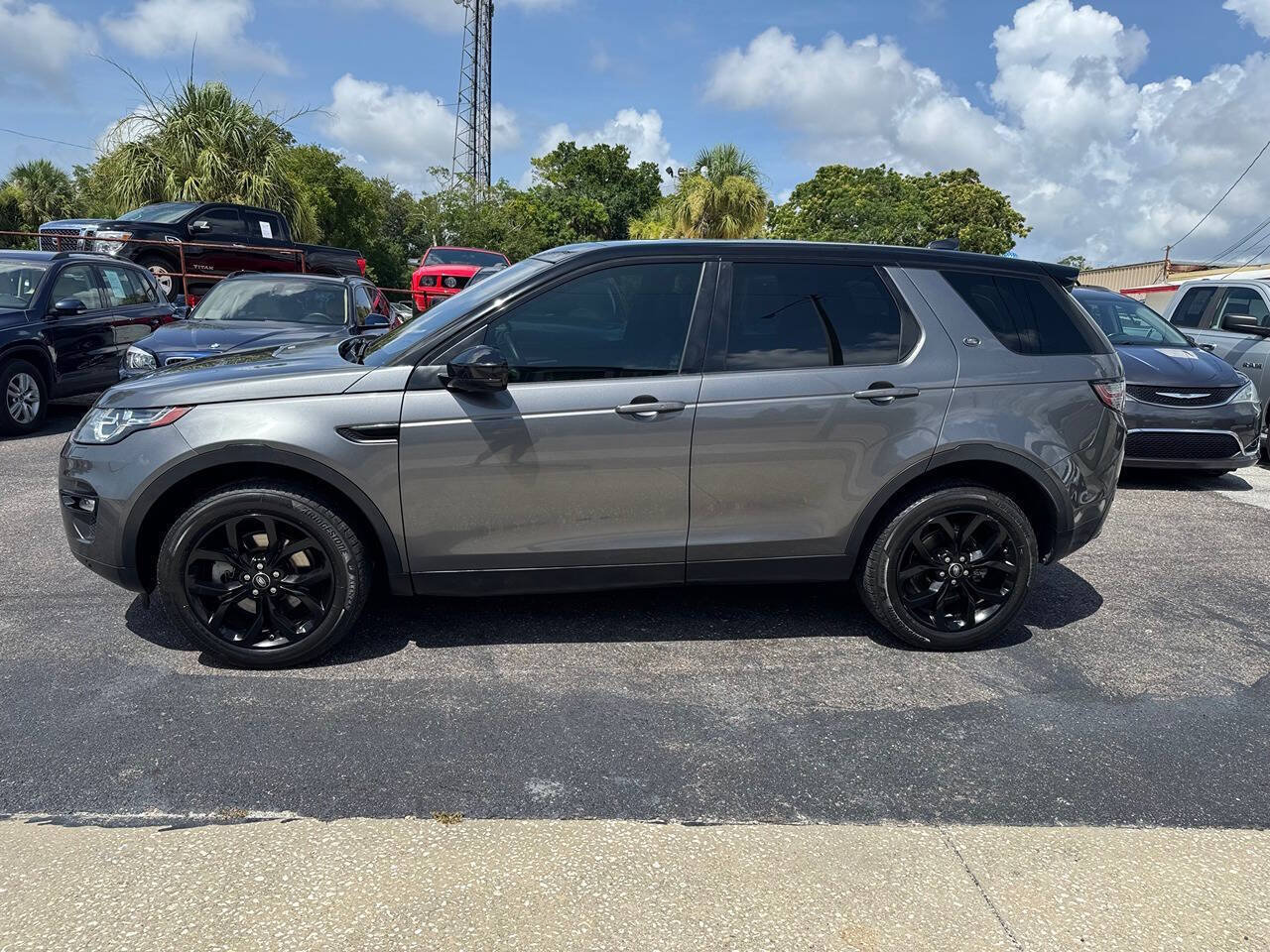 Used 2018 Land Rover Discovery Sport HSE AWD/4WD image 5