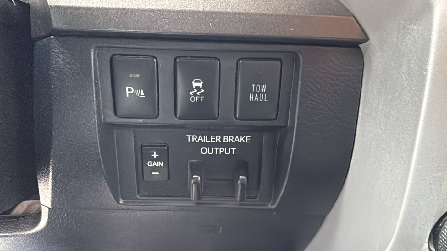 Used 2019 Toyota Tundra SR5 w/ TRD Off Road Package AWD/4WD image 27