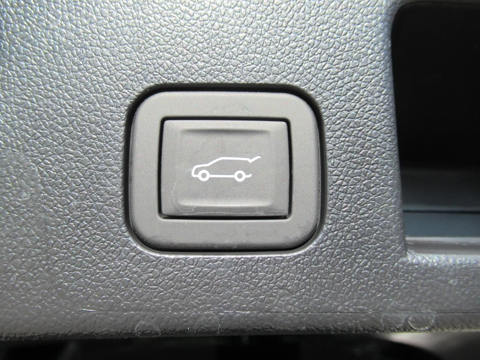 Used 2026 Chevrolet Equinox RS w/ Safety and Technology Package FWD image 39